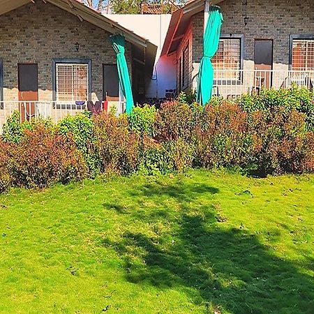 Sunshine Resort Pune Exteriör bild