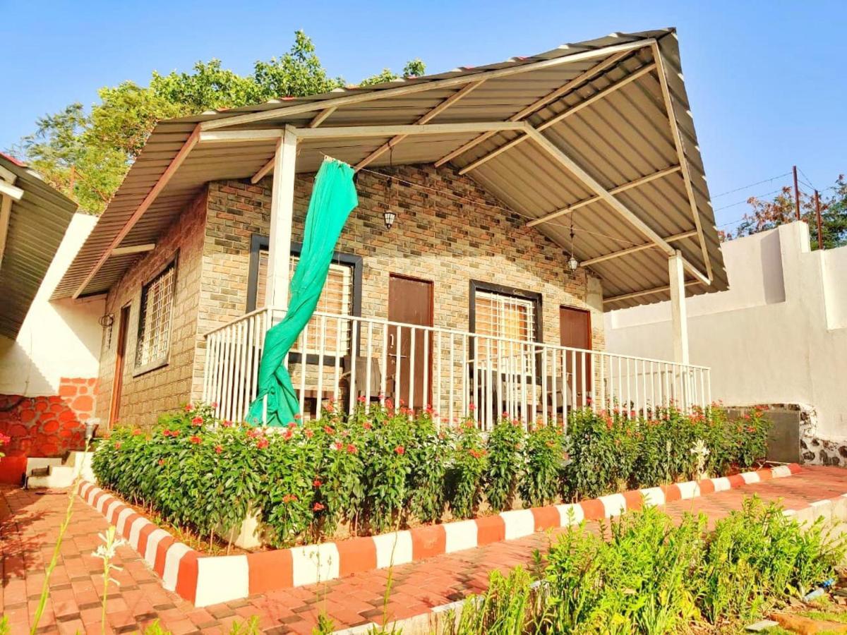 Sunshine Resort Pune Exteriör bild